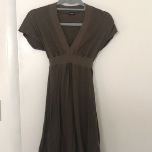 Splendid T-shirt dress- olive green/brown